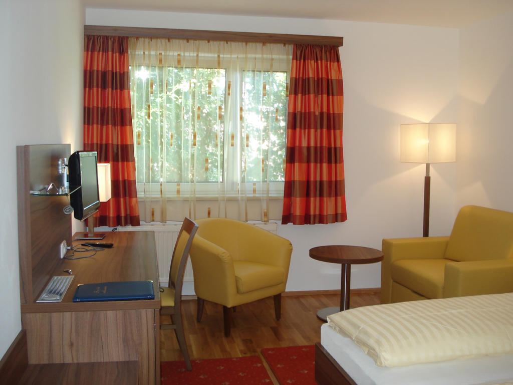 Hotel Almtalerhof Traun Pokój zdjęcie